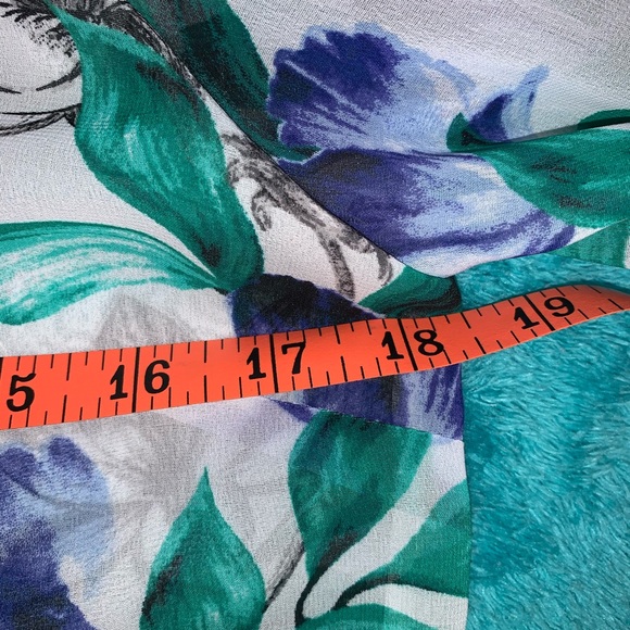 White House Black Market top - Picture 8 of 10